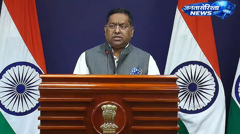 भारत ने अफगानिस्तान पर पाकिस्तान के एयरस्ट्राइक की कड़ी निंदा की भारत ने अफगानिस्तान पर पाकिस्तान के एयरस्ट्राइक की कड़ी निंदा की