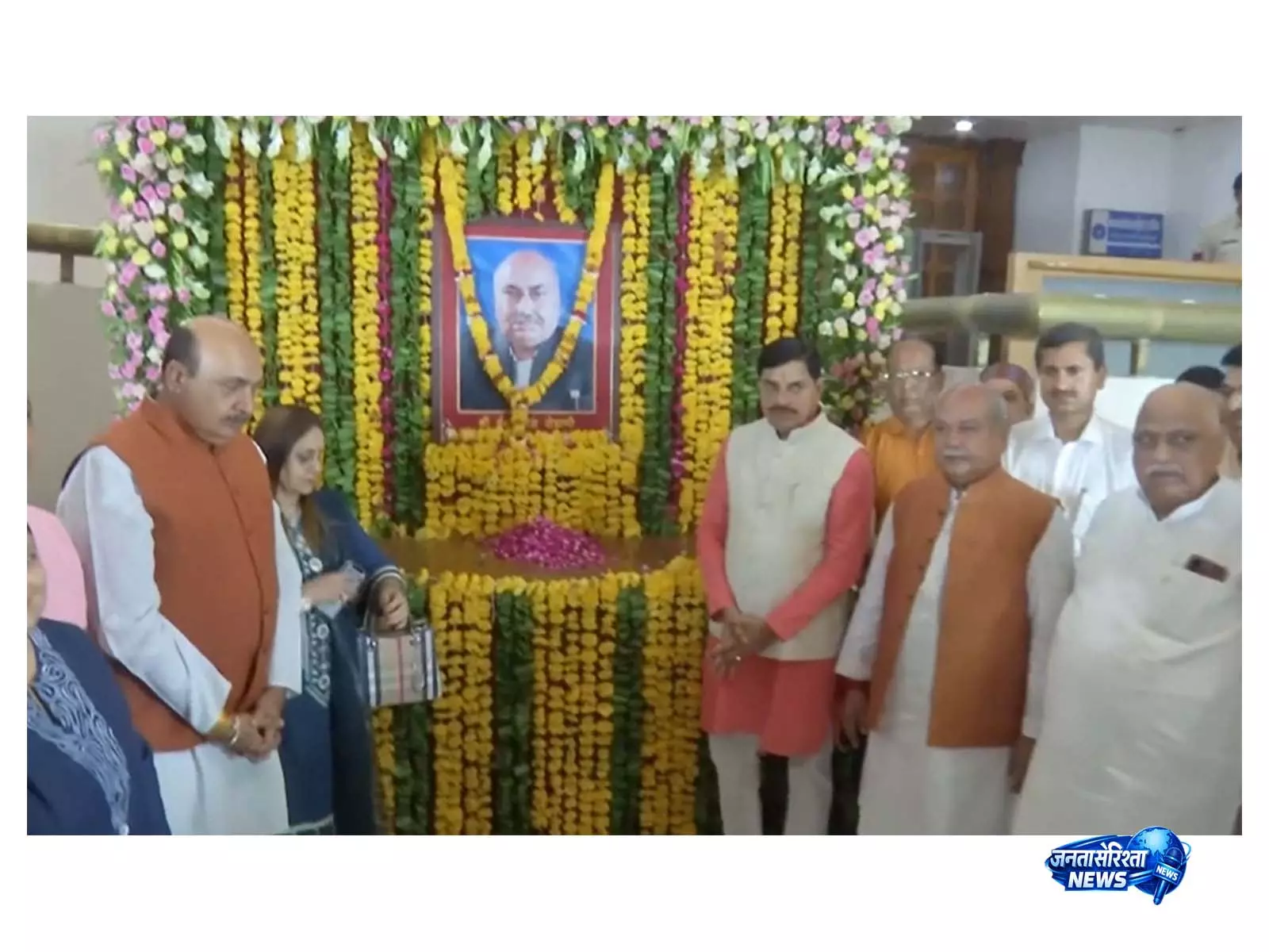 MP के CM यादव ने पूर्व विधानसभा अध्यक्ष ईश्वरदास रोहाणी को उनकी जयंती पर याद किया MP के CM यादव ने पूर्व विधानसभा अध्यक्ष ईश्वरदास रोहाणी को उनकी जयंती पर याद किया