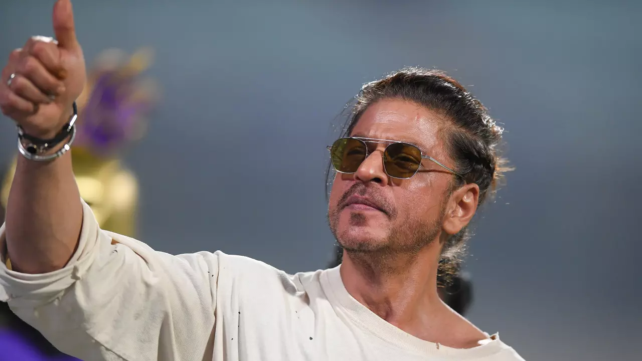 Shah Rukh Khan ने जब खोला राज: पत्नी गौरी के धोखे की कहानी, खुद की जुबानी Shah Rukh Khan ने जब खोला राज: पत्नी गौरी के धोखे की कहानी, खुद की जुबानी
