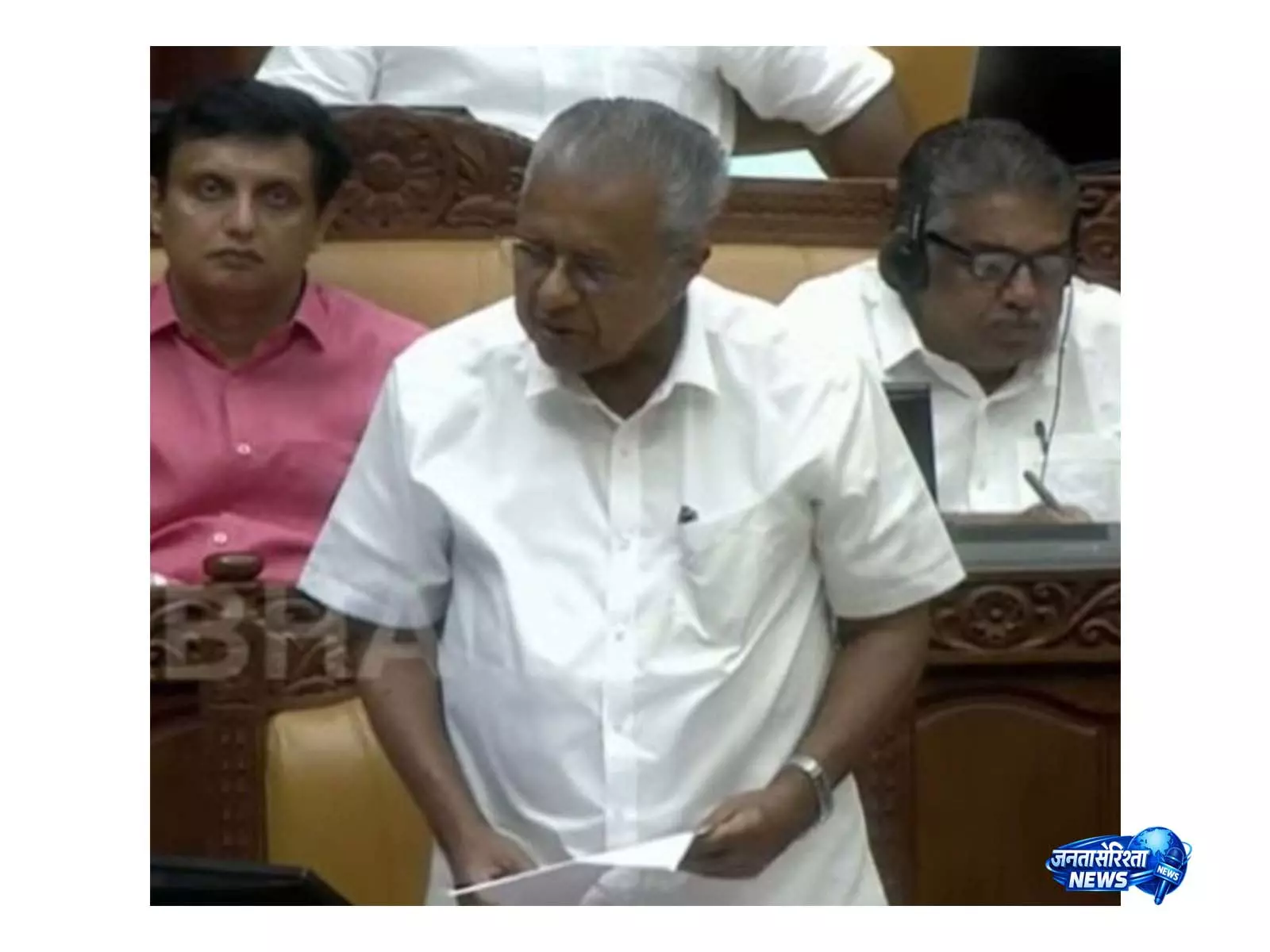 केरल विधानसभा में हंगामा, मछुआरों को राहत न मिलने पर LDF का वॉकआउट केरल विधानसभा में हंगामा, मछुआरों को राहत न मिलने पर LDF का वॉकआउट