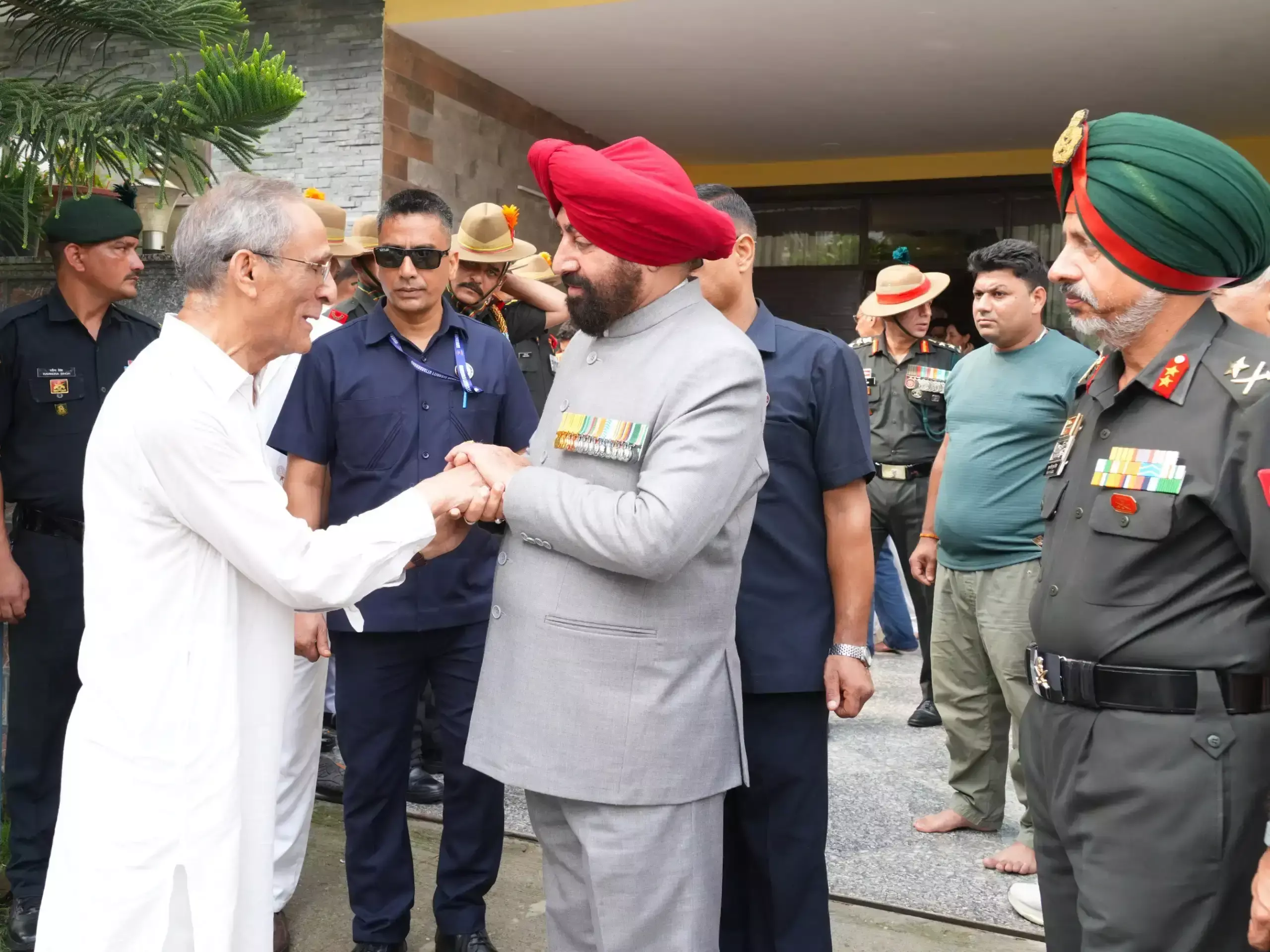 Dehradun: एमएम लखेड़ा के निधन से शोक की लहर, राज्यपाल और सैनिक कल्याण मंत्री ने जताया शोक Dehradun: एमएम लखेड़ा के निधन से शोक की लहर, राज्यपाल और सैनिक कल्याण मंत्री ने जताया शोक