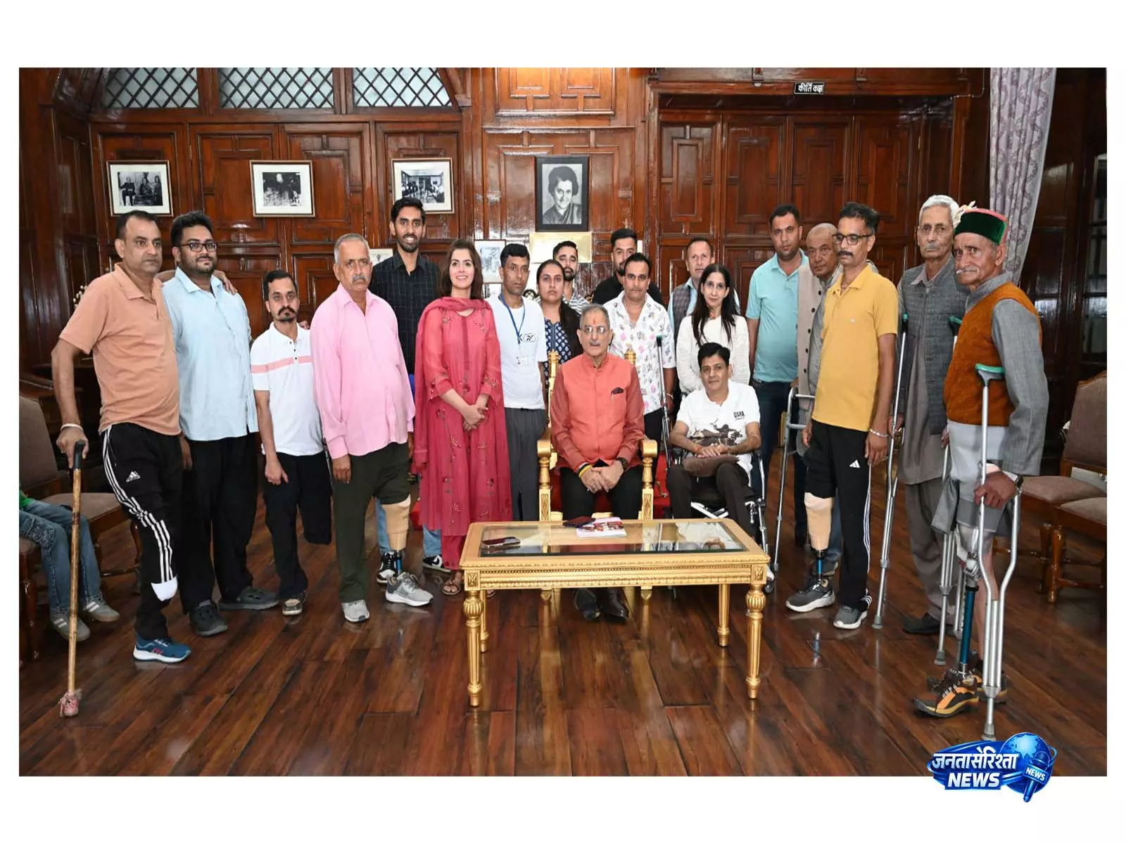 शिमला के गवर्नर ने NGO ACT Humane द्वारा आयोजित कैंप में दिव्यांग लोगों को कृत्रिम अंग बांटे शिमला के गवर्नर ने NGO ACT Humane द्वारा आयोजित कैंप में दिव्यांग लोगों को कृत्रिम अंग बांटे