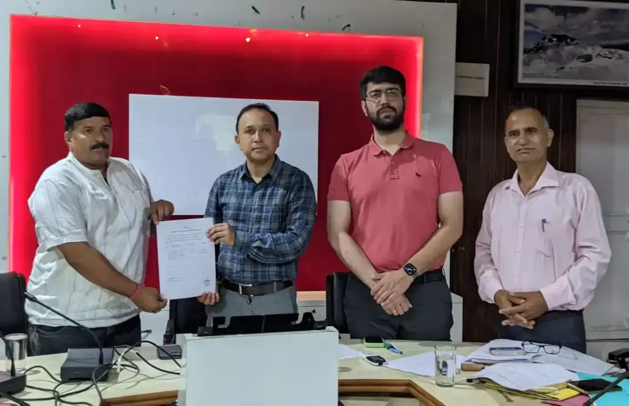 Mandi: सुंदरनगर में पंचायत समिति का गठन पूरा, जीतराम बने उपाध्यक्ष, निर्विरोध चुनाव Mandi: सुंदरनगर में पंचायत समिति का गठन पूरा, जीतराम बने उपाध्यक्ष, निर्विरोध चुनाव