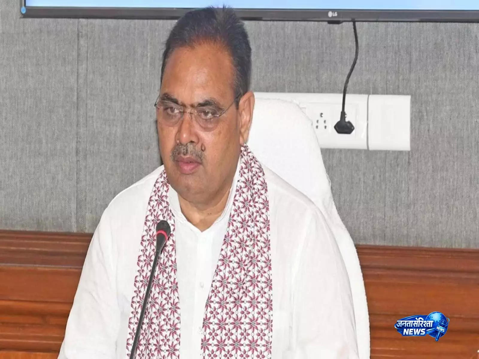 यमुना जल समझौते पर सियासी घमासान, राजस्थान CM ने विपक्ष को घेरा यमुना जल समझौते पर सियासी घमासान, राजस्थान CM ने विपक्ष को घेरा
