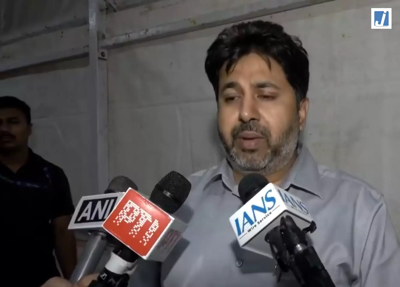 केवल बारिश नहीं, भूजल स्तर बढ़ाना भी जरूरी: राज्य मंत्री इंद्रनील नाइक केवल बारिश नहीं, भूजल स्तर बढ़ाना भी जरूरी: राज्य मंत्री इंद्रनील नाइक