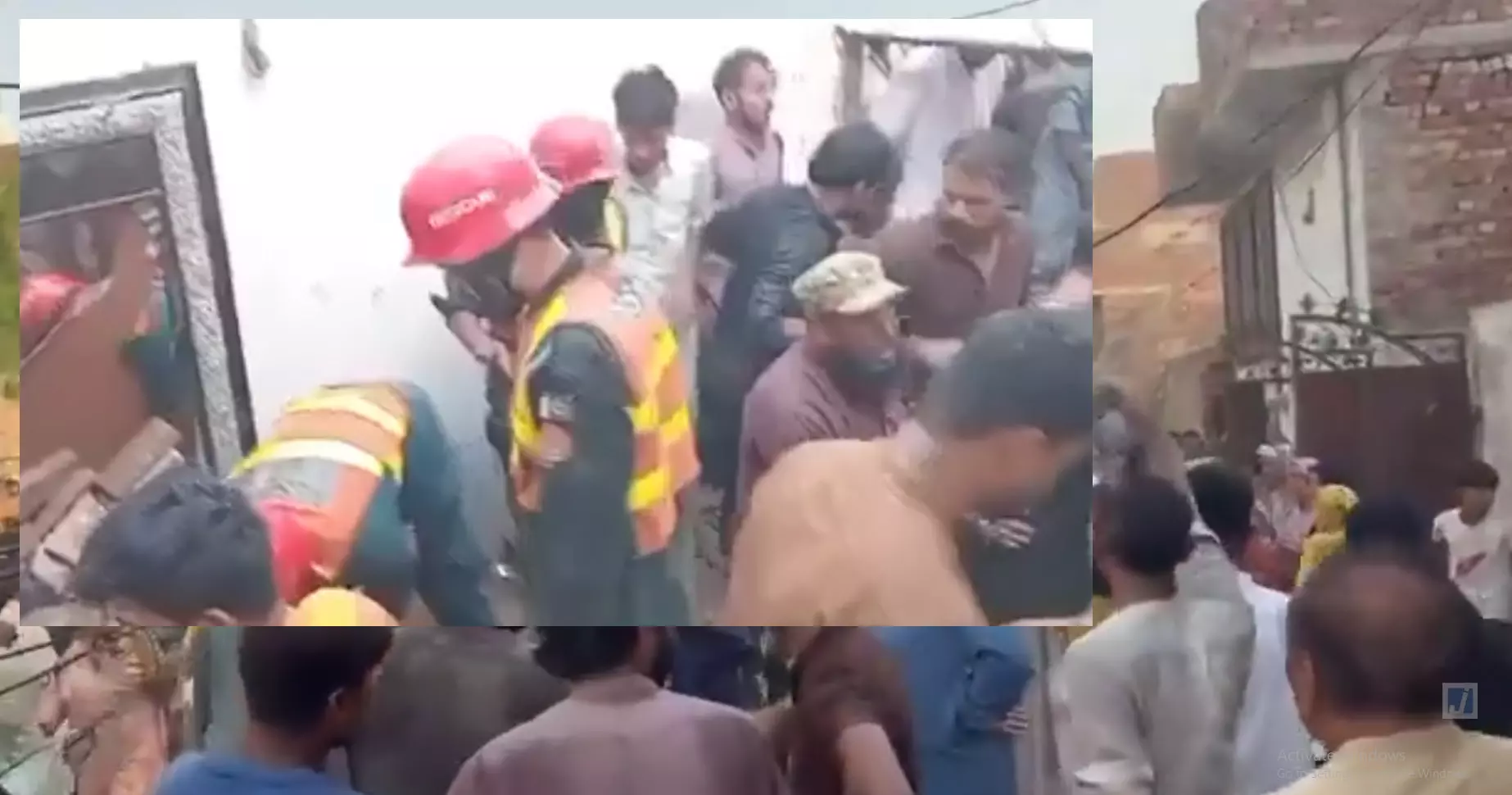 BIG BREAKING : प्राइवेट ट्यूशन सेंटर की छत गिरी, 14 बच्चों की मौत BIG BREAKING : प्राइवेट ट्यूशन सेंटर की छत गिरी, 14 बच्चों की मौत