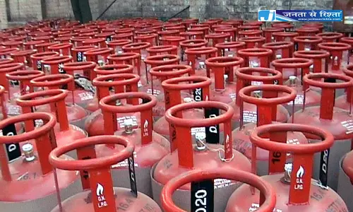 LPG सिलेंडर सस्ता हुआ, 183 रुपए तक दाम घटे