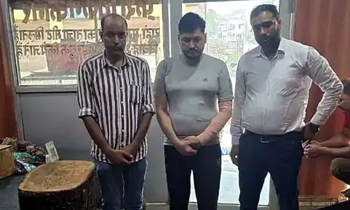 चिकन शॉप का मालिक 5,000 से ज़्यादा बैन गोलियों के साथ पकड़ा गया