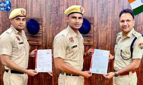 नारकोटिक्स कंट्रोल ब्यूरो ने Gurugram के तीन ट्रैफिक कांस्टेबलों को सम्मानित किया नारकोटिक्स कंट्रोल ब्यूरो ने Gurugram के तीन ट्रैफिक कांस्टेबलों को सम्मानित किया