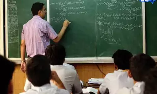 UP TET-2026 परीक्षा की तैयारियां तेज, 72,020 अभ्यर्थियों के लिए 32 केंद्र बनाए गए