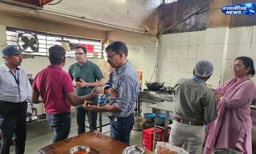 खाद्य मिलावट के खिलाफ सख्ती: Indore में बड़े पैमाने पर निरीक्षण खाद्य मिलावट के खिलाफ सख्ती: Indore में बड़े पैमाने पर निरीक्षण