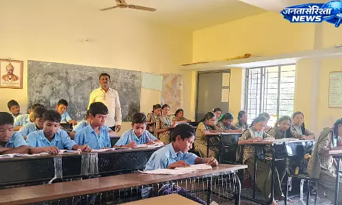 कर्नाटक में कन्नड़ भाषा कानून पर विवाद, CBSE स्कूलों में लागू करने को लेकर उठे सवाल कर्नाटक में कन्नड़ भाषा कानून पर विवाद, CBSE स्कूलों में लागू करने को लेकर उठे सवाल