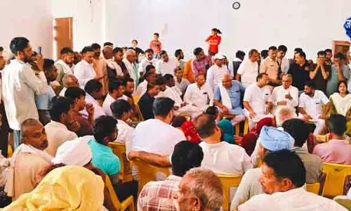 हरियाणा के Fatehabad भूना में तालाब की जमीन पर 300 घर, दुकानें निगरानी में हरियाणा के Fatehabad भूना में तालाब की जमीन पर 300 घर, दुकानें निगरानी में