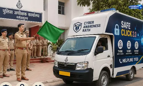 भोपाल: Safe Click 2.0 साइबर जागरूकता अभियान शुरू भोपाल: Safe Click 2.0 साइबर जागरूकता अभियान शुरू
