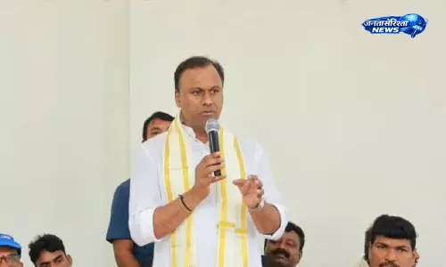 Hyderabad : यादगिरिगुट्टा देवस्थानम बोर्ड नियुक्तियों पर विवाद, कांग्रेस में असंतोष के संकेत Hyderabad : यादगिरिगुट्टा देवस्थानम बोर्ड नियुक्तियों पर विवाद, कांग्रेस में असंतोष के संकेत