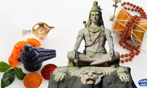 आषाढ़ मासिक शिवरात्रि 2026: 12 जुलाई को व्रत, बनेंगे दो शुभ योग, रात में रहेगी भद्रा आषाढ़ मासिक शिवरात्रि 2026: 12 जुलाई को व्रत, बनेंगे दो शुभ योग, रात में रहेगी भद्रा