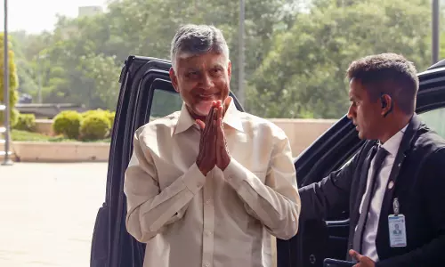 Andhra Pradesh के मुख्यमंत्री ने दुर्लभ खनिजों के क्लस्टर पर विचार किया