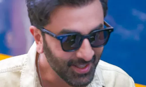 Ranbir Kapoor ने खुद को कहा सबसे पढ़ा-लिखा कपूर, वजह जानकर रह जाएंगे हैरान Ranbir Kapoor ने खुद को कहा सबसे पढ़ा-लिखा कपूर, वजह जानकर रह जाएंगे हैरान