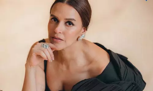 Neha Dhupia का पैपराजी पर गुस्सा फूटा Neha Dhupia का पैपराजी पर गुस्सा फूटा