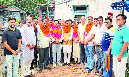 घुमारवीं में बीस साल बाद लहराया भगवा घुमारवीं में बीस साल बाद लहराया भगवा