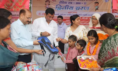 Meerut में अभियान की शुरुआत, बच्चों को मिला सम्मान और उपहार Meerut में अभियान की शुरुआत, बच्चों को मिला सम्मान और उपहार