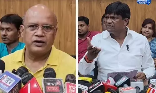 अरूप चटर्जी का ढुलू महतो पर हमला अरूप चटर्जी का ढुलू महतो पर हमला