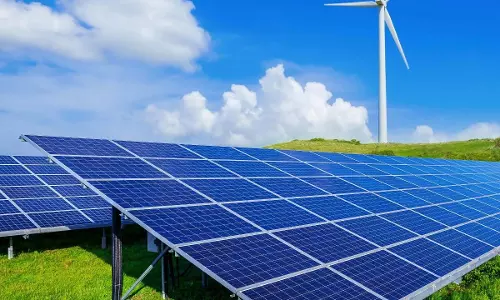 Solar और पवन ऊर्जा से बढ़ी बिजली उत्पादन क्षमता