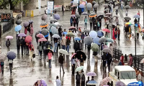 Himachal Pradesh: लगातार हो रही मॉनसून की बारिश के बीच हादसों में छह लोगों की मौत, 35 सड़कें बंद Himachal Pradesh: लगातार हो रही मॉनसून की बारिश के बीच हादसों में छह लोगों की मौत, 35 सड़कें बंद