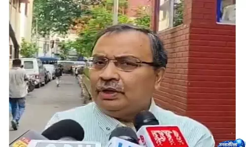 कुनेल घोष का आरोप: TMC टिकट पर जीतकर कुछ नेता बने ‘दलबदलू’ कुनेल घोष का आरोप: TMC टिकट पर जीतकर कुछ नेता बने ‘दलबदलू’