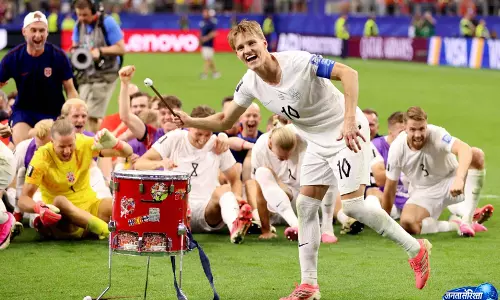 World Cup 2026: आइवरी कोस्ट पर जीत के बाद नॉर्वे में वाइकिंग जश्न
