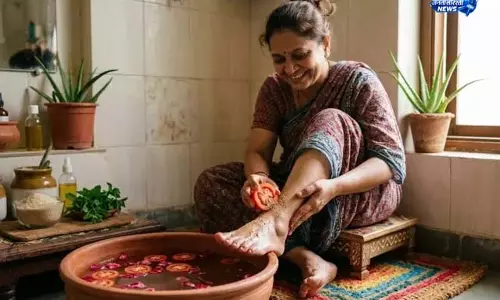 एक किचन आइटम से हटाएं पैरों की रूखापन एक किचन आइटम से हटाएं पैरों की रूखापन