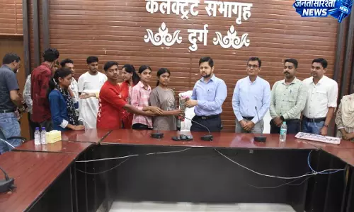 कोविड-19 में अनाथ हुए बच्चों से कलेक्टर सिंह ने किया संवाद, पढ़ाई और भविष्य पर की चर्चा