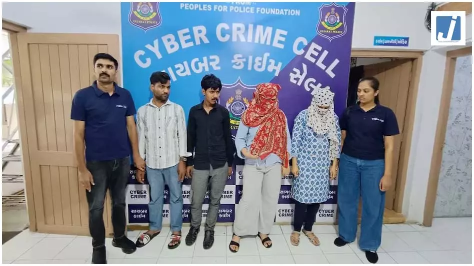 महिला से 1 करोड़ 77 लाख 40 हजार 500 रुपये की ठगी, निशाना बनाने का तरीका हैरान करने वाला है महिला से 1 करोड़ 77 लाख 40 हजार 500 रुपये की ठगी, निशाना बनाने का तरीका हैरान करने वाला है