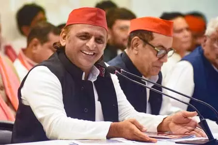 मुख्यमंत्री योगी आदित्यनाथ समेत कई नेताओं ने अखिलेश यादव को दी जन्मदिन की बधाई मुख्यमंत्री योगी आदित्यनाथ समेत कई नेताओं ने अखिलेश यादव को दी जन्मदिन की बधाई