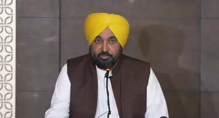 सीएम भगवंत मान मावां-धीयां सत्कार योजना की करेंगे शुरूआत, महिलाओं के खातों में आएंगे 3000 और 4000 रुपए सीएम भगवंत मान मावां-धीयां सत्कार योजना की करेंगे शुरूआत, महिलाओं के खातों में आएंगे 3000 और 4000 रुपए