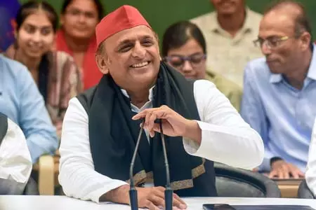 अखिलेश यादव के जन्मदिन पर खड़गे-मायावती ने दी शुभकामनाएं अखिलेश यादव के जन्मदिन पर खड़गे-मायावती ने दी शुभकामनाएं