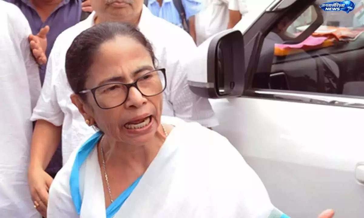 शहीद दिवस विवाद: TMC गुट हाई कोर्ट पहुंचा शहीद दिवस विवाद: TMC गुट हाई कोर्ट पहुंचा