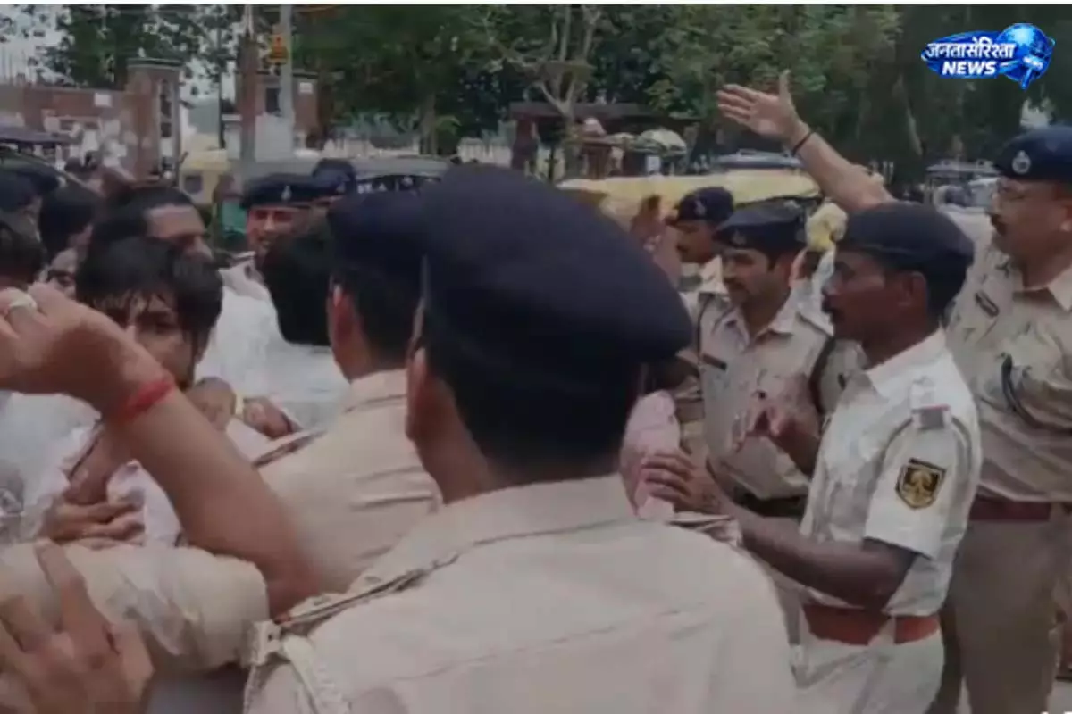 AISA विरोध प्रदर्शन से पटना में ट्रैफिक प्रभावित AISA विरोध प्रदर्शन से पटना में ट्रैफिक प्रभावित