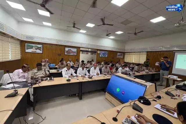 मानव तस्करी व बालिकाओं के खिलाफ अपराध पर मंथन मानव तस्करी व बालिकाओं के खिलाफ अपराध पर मंथन