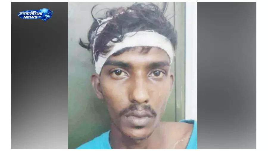 रेलवे में सक्रिय कुख्यात चोर गिरफ्तार, ट्रेनों से लैपटॉप और गहने चुराने का था आरोपी रेलवे में सक्रिय कुख्यात चोर गिरफ्तार, ट्रेनों से लैपटॉप और गहने चुराने का था आरोपी