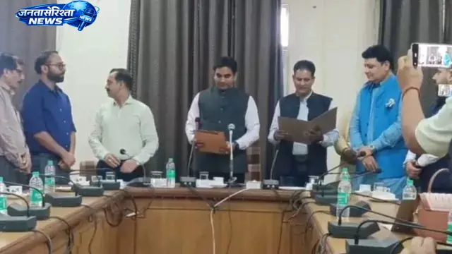 धर्मशाला नगर निगम में मेयर और डिप्टी मेयर का चुनाव सम्पन्न, नई नेतृत्व टीम बनी धर्मशाला नगर निगम में मेयर और डिप्टी मेयर का चुनाव सम्पन्न, नई नेतृत्व टीम बनी