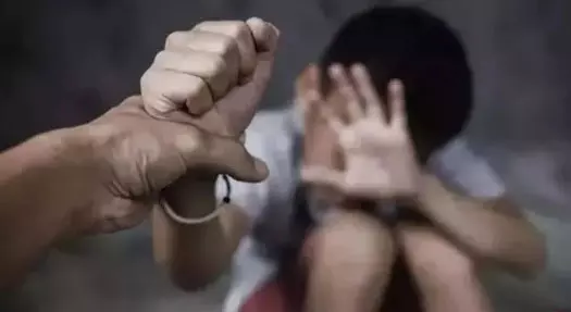 पश्चिम चंपारण में 7 वर्षीय छात्र की अपहरण के बाद हत्या, तिलावे किनारे मिला शव पश्चिम चंपारण में 7 वर्षीय छात्र की अपहरण के बाद हत्या, तिलावे किनारे मिला शव