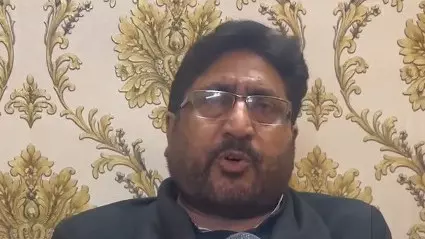 शिया धर्मगुरु का ओवैसी पर पलटवार: SIT को अपना काम करने दें, दखल न दें शिया धर्मगुरु का ओवैसी पर पलटवार: SIT को अपना काम करने दें, दखल न दें