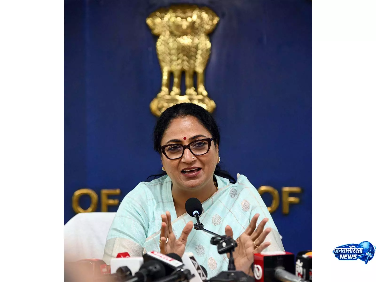 दिल्ली ने नई EV नीति जारी की, 2030 तक ग्रीन ट्रांसपोर्ट सिस्टम का लक्ष्य दिल्ली ने नई EV नीति जारी की, 2030 तक ग्रीन ट्रांसपोर्ट सिस्टम का लक्ष्य