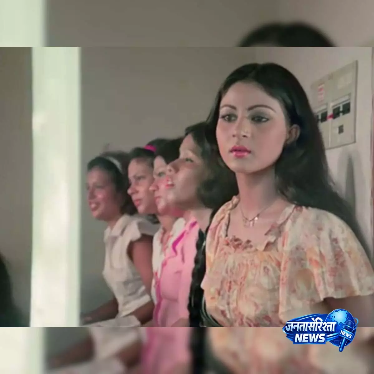 अनोखे Song ने बॉक्स ऑफिस पर मचाया धमाल अनोखे Song ने बॉक्स ऑफिस पर मचाया धमाल