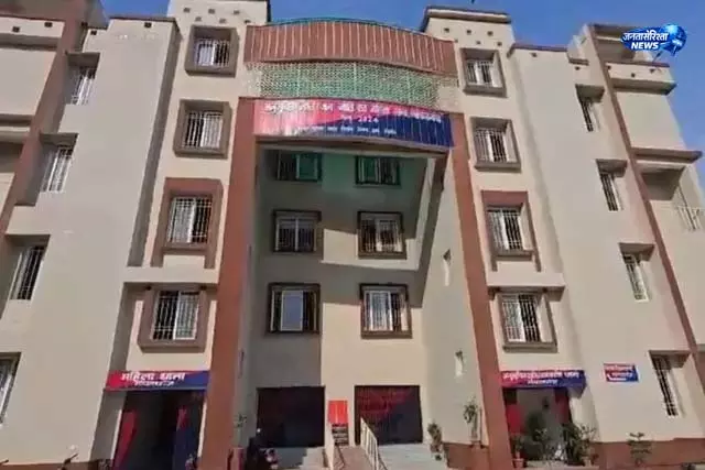 गोपालगंज में डॉक्टर के नाम पर साइबर ठगी गोपालगंज में डॉक्टर के नाम पर साइबर ठगी