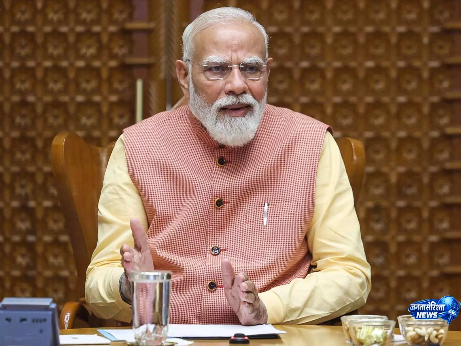 कम बारिश पर PM ने 10 मंत्रालयों से तैयार की आपात योजना कम बारिश पर PM ने 10 मंत्रालयों से तैयार की आपात योजना