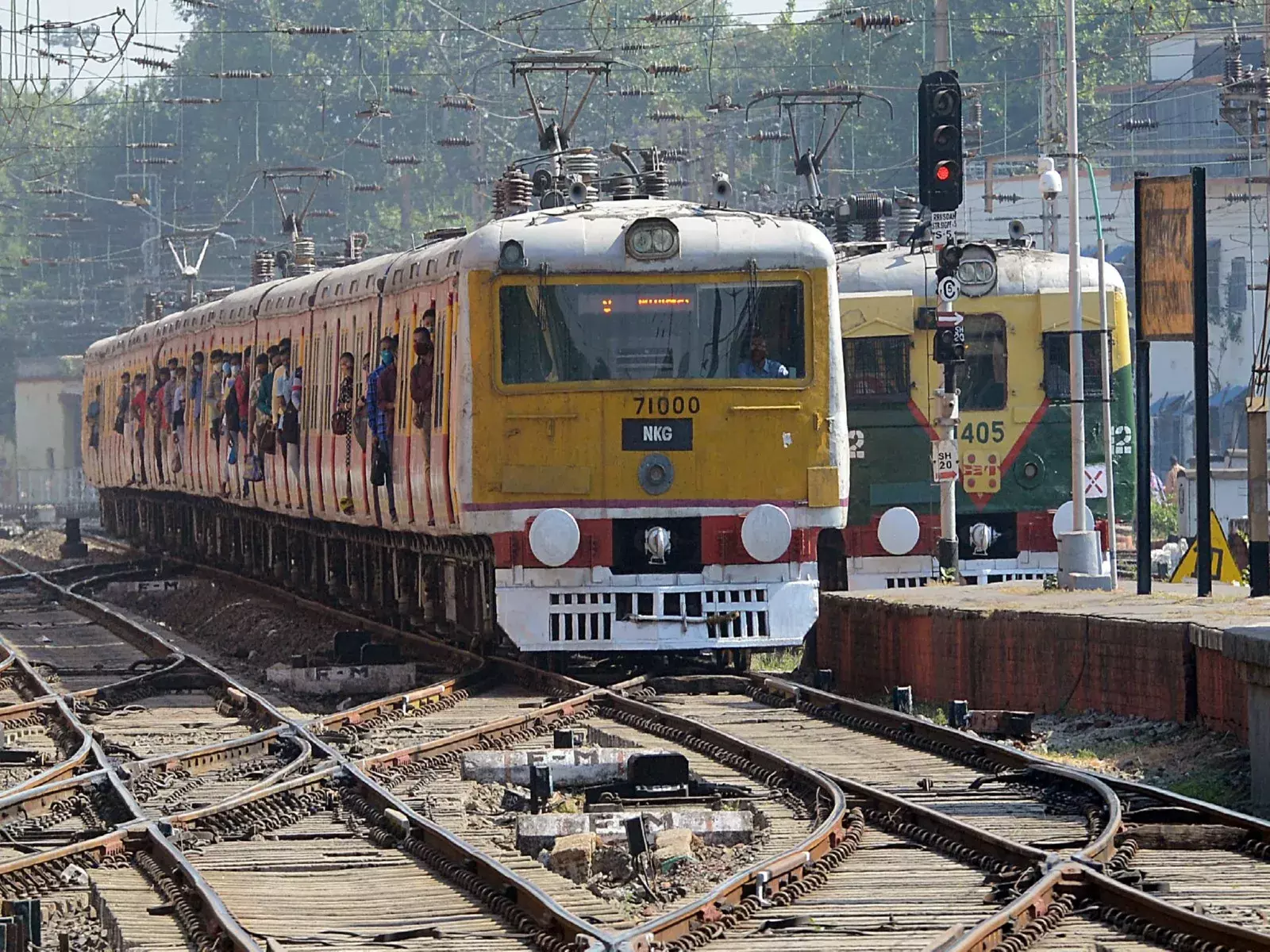 New Delhi: रेलवे ने इंटरलॉकिंग परियोजना को दी मंजूरी, 226 करोड़ की रेलवे परियोजना को मिली मंजूरी New Delhi: रेलवे ने इंटरलॉकिंग परियोजना को दी मंजूरी, 226 करोड़ की रेलवे परियोजना को मिली मंजूरी