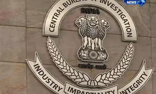 Delhi कोर्ट ने IPS अधिकारी को CBI को सौंपा Delhi कोर्ट ने IPS अधिकारी को CBI को सौंपा