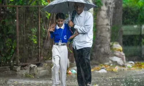 भीषण गर्मी से मिली राहत, लेकिन ट्रैफिक बना आफत; एनसीआर में बारिश, तेज हवाओं और आंधी का येलो अलर्ट